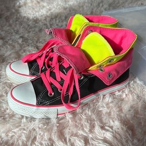 Women’s Converse Mids, Size 8